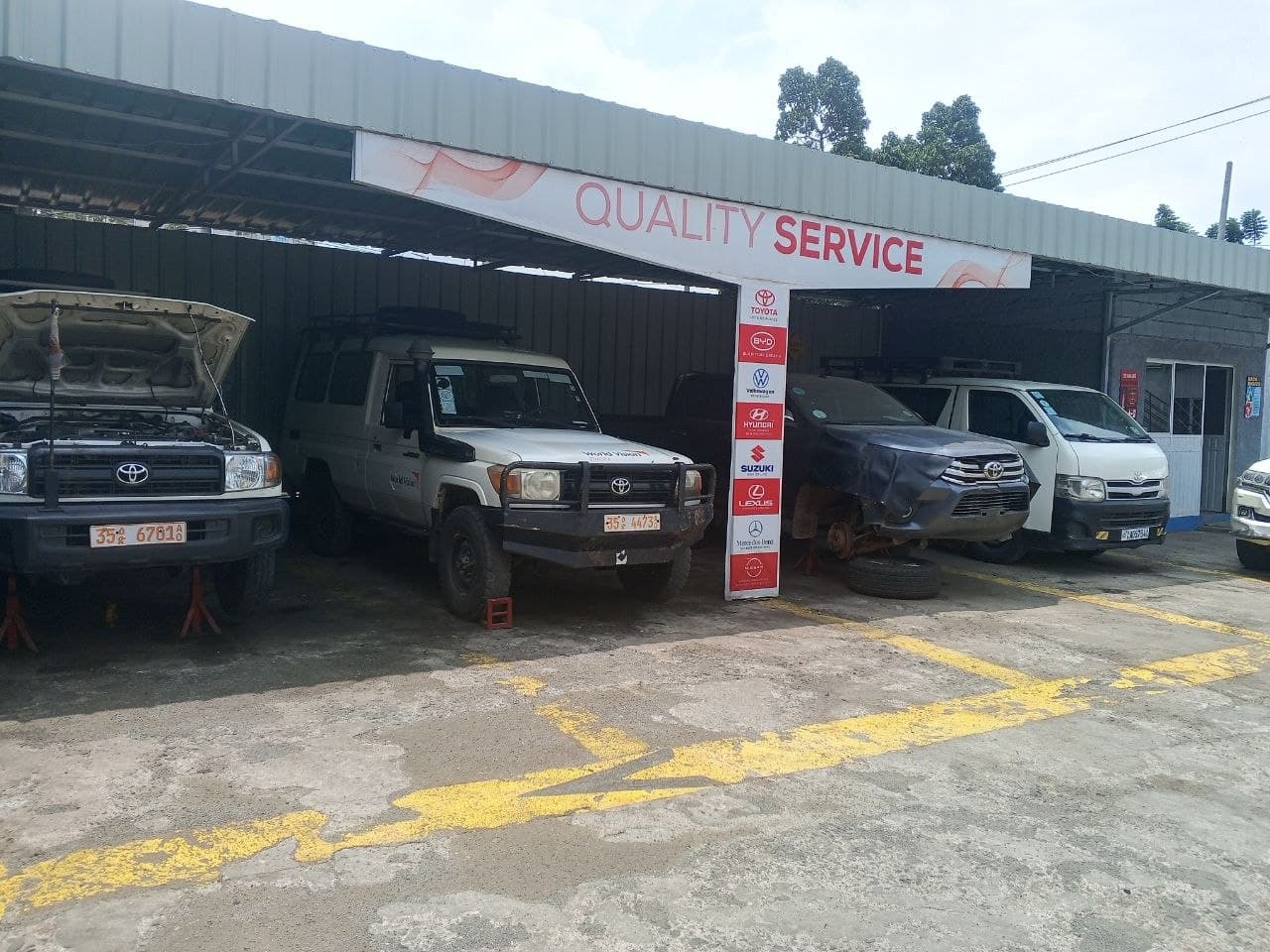 AFS quality service bays with vehicles under maintenance